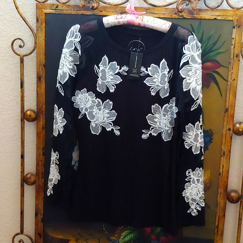 NWT INC International Concepts Black Top with White Floral Appliqué